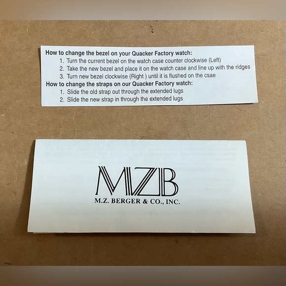 Quarter Factory: Silver tone watch with Four Exchangeable bands and 4 band faces - Picture 8 of 11